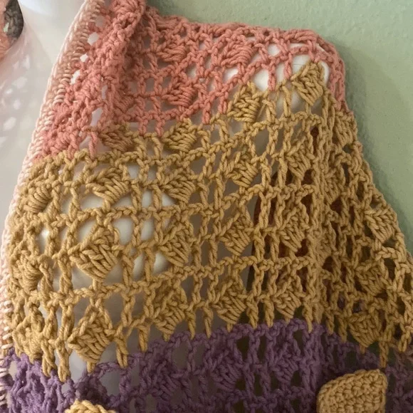 Handmade Crocheted Pocket Shawl Hippie Boho granniecore coastal grandma - Picture 4 of 5